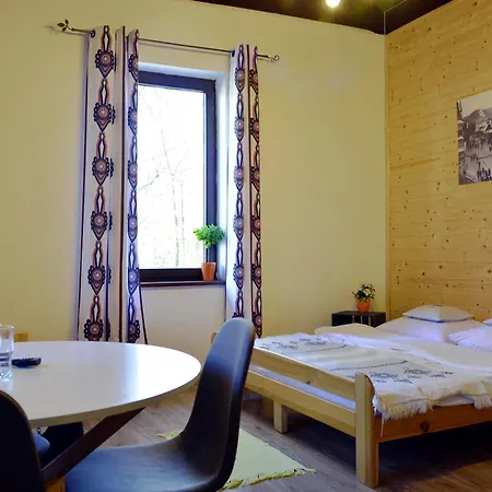 Czarna 3*