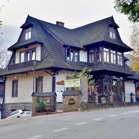 Czarna Апарт-отель