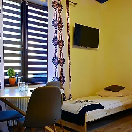 Czarna Lägenhetshotell 3*