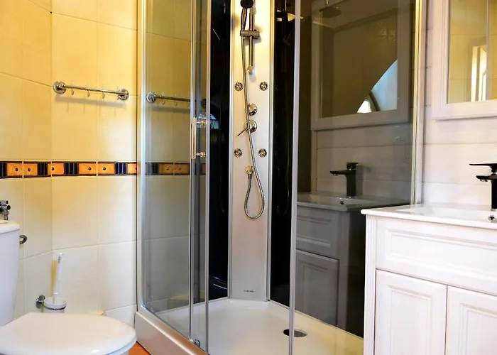 Czarna Hotel apartamentowy 3*